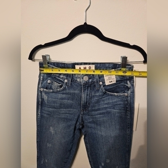 AMO Jeans - Picture 4 of 7